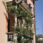 Mon Toc Hotel 2*