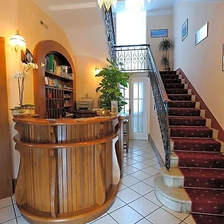 Mon Toc Hotel Stresa