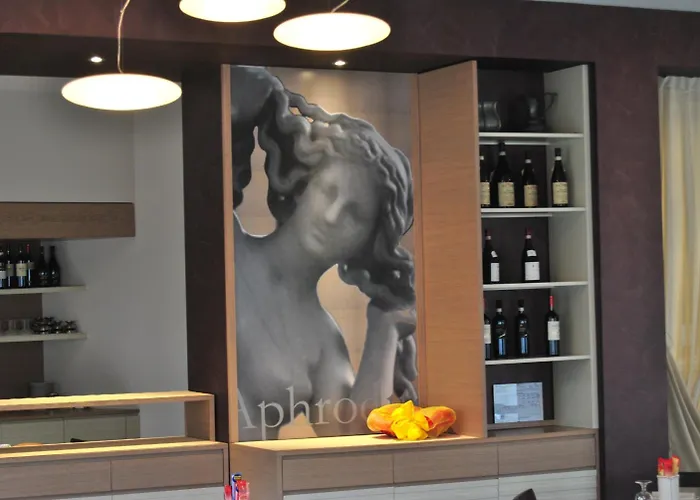 Отель Mon Toc Стреза