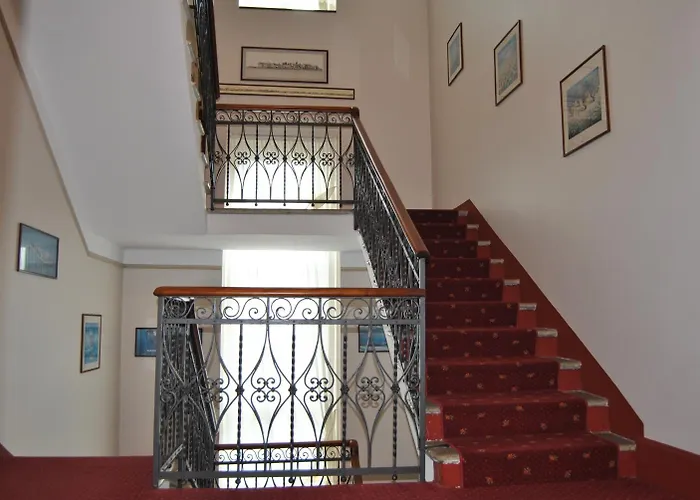 Отель Mon Toc Стреза