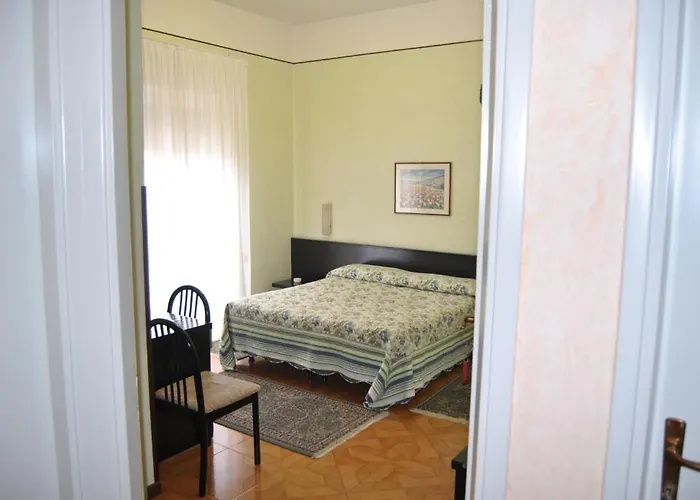 Отель Mon Toc Стреза