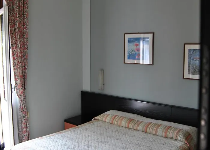 Отель Mon Toc 2*